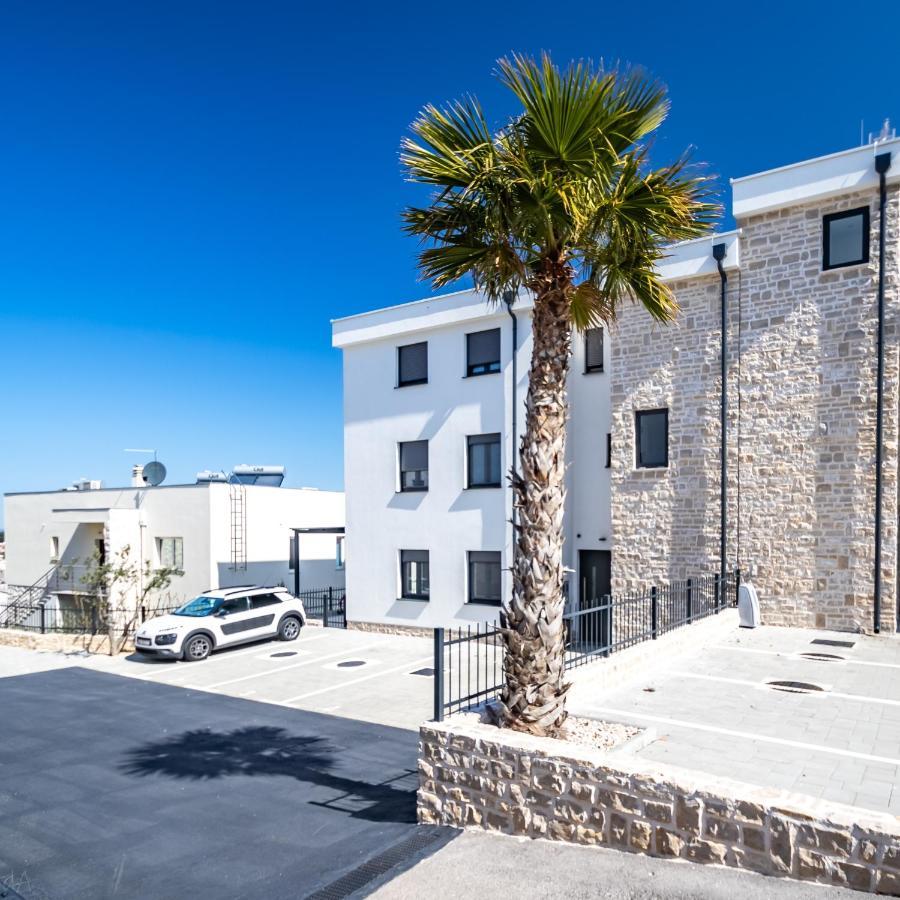 Boutique La Perla Jacuzzi Apartment Murter Exterior photo