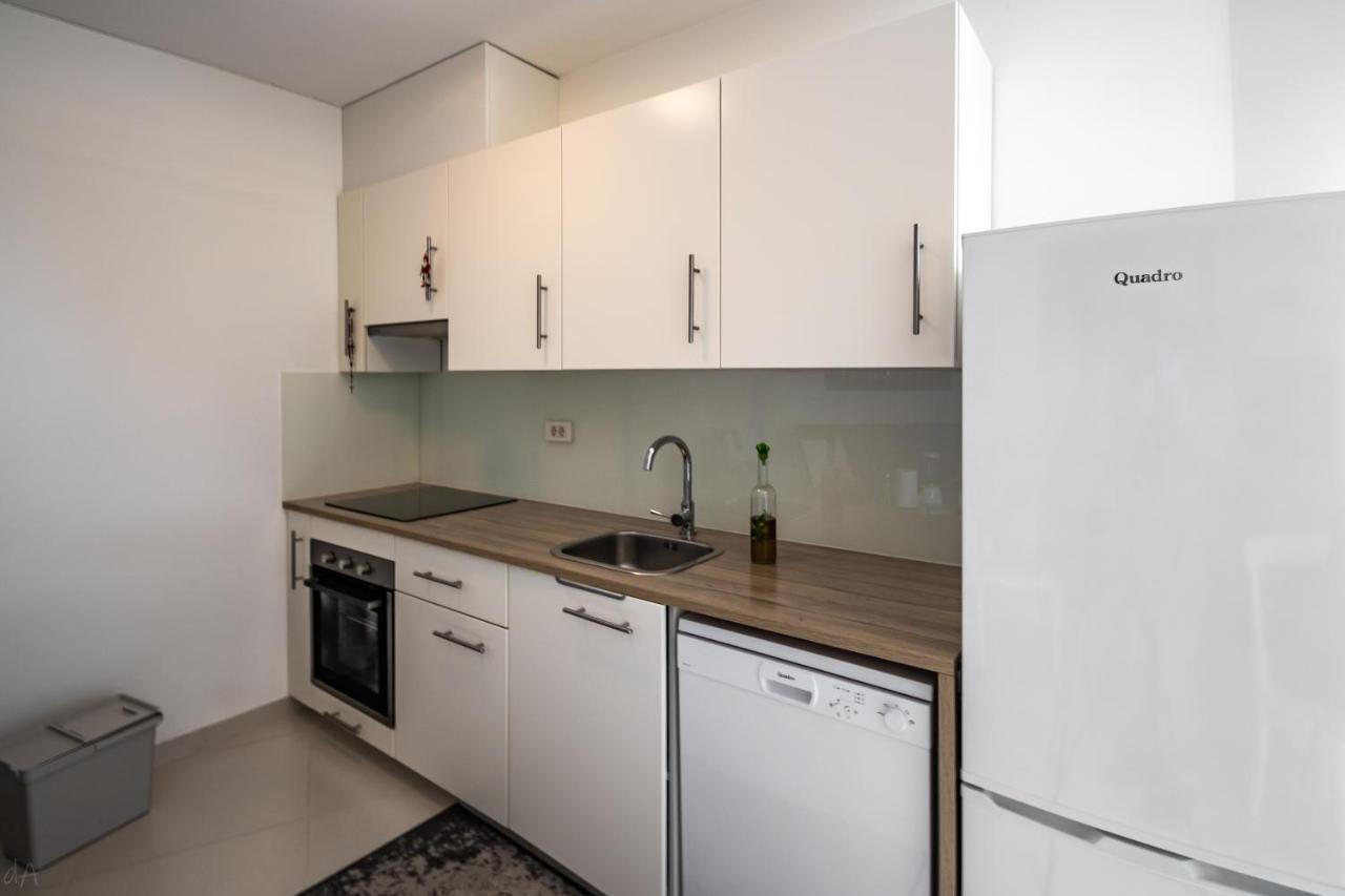Boutique La Perla Jacuzzi Apartment Murter Exterior photo