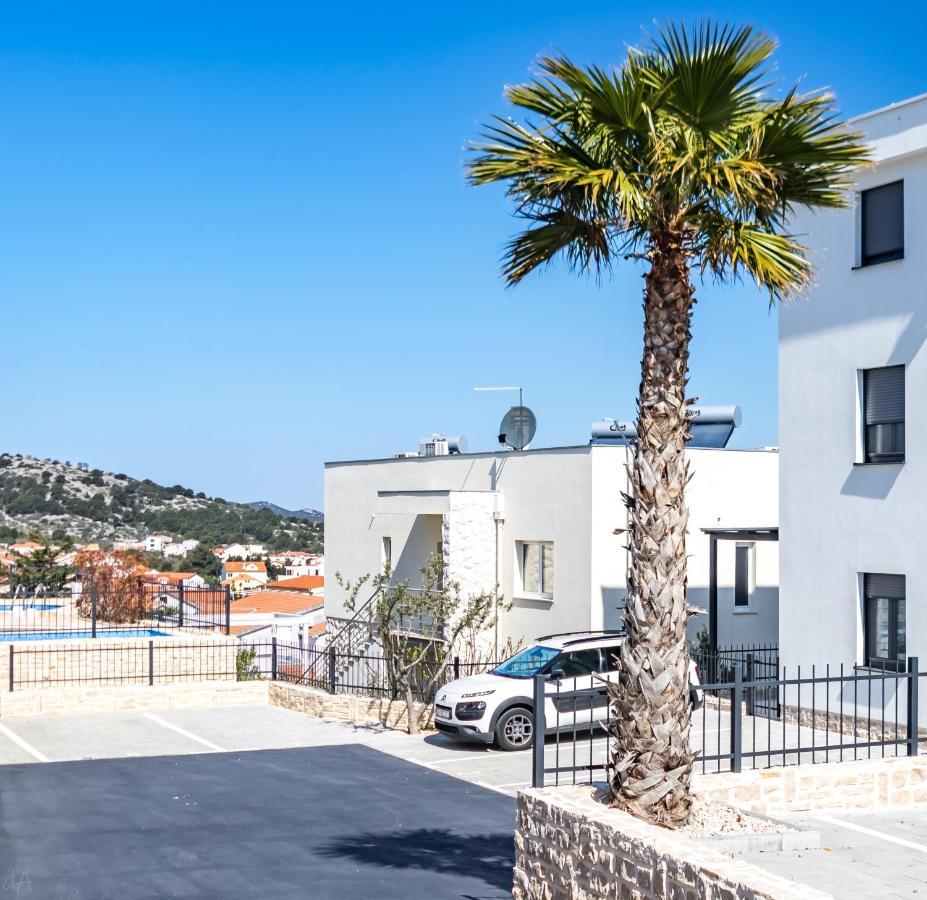 Boutique La Perla Jacuzzi Apartment Murter Exterior photo